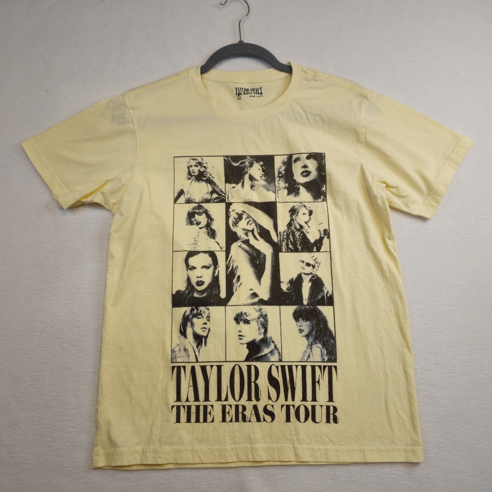 Taylor Swift The Eras Tour 2023-2024 Cream Or Light Yellow Graphic Tee Size M